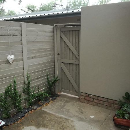 Stonehenge Cottage Oudtshoorn Exterior foto